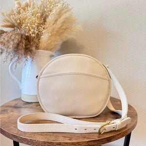 Vintage Coach Canteen Bag Ivory Leather Round Crossbody Made in USA 036-2255